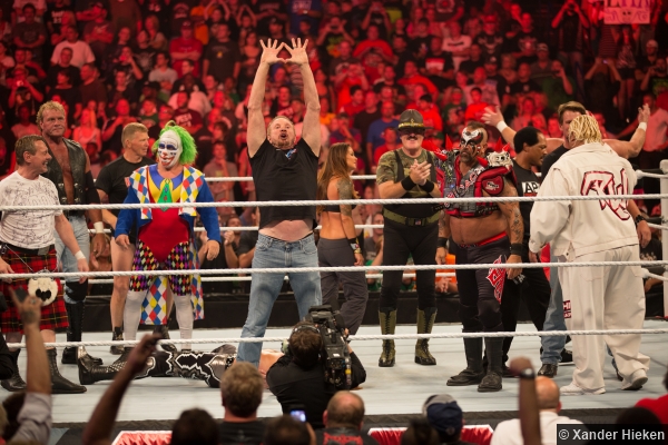 WWE Raw 1000 Legends in the Ring