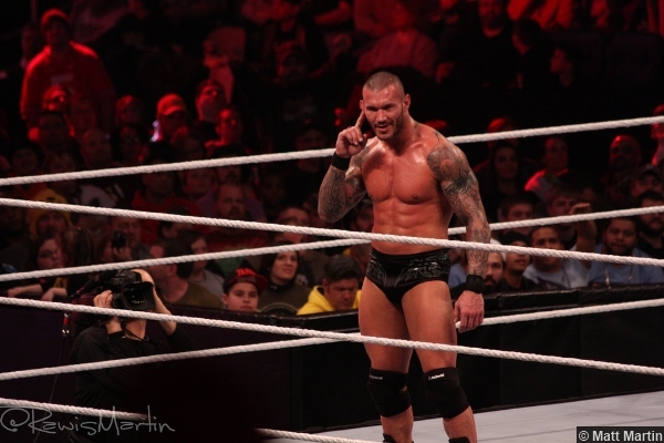Wwe Royal Rumble 2014 Randy Orton Ear Listen Crowd