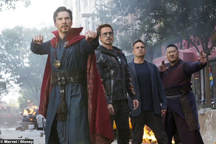 Avengers Infinity War Doctor Strange Iron Man Hulk Wong Robert Downey Jr Mark Ruffalo Benedict Wong Cumberbatch