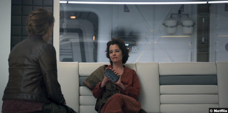 Lost Space S1 Parker Posey Dr Smith June Harris