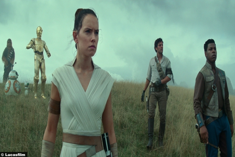 Star Wars Rise Skywalker Trailer Daisy Ridley Rey John Boyega Finn Oscar Isaac Poe Dameron C3po R2d2 Chewbacca 20