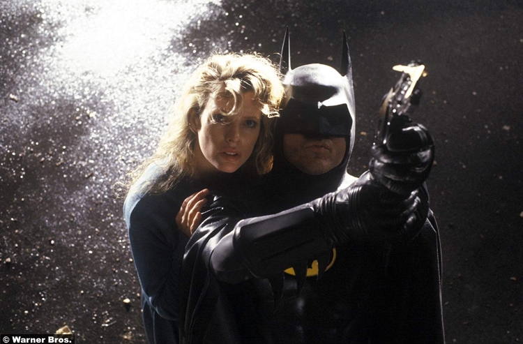 Batman 1989 Michael Keaton Bruce Wayne Kim Basinger Vicki Vale