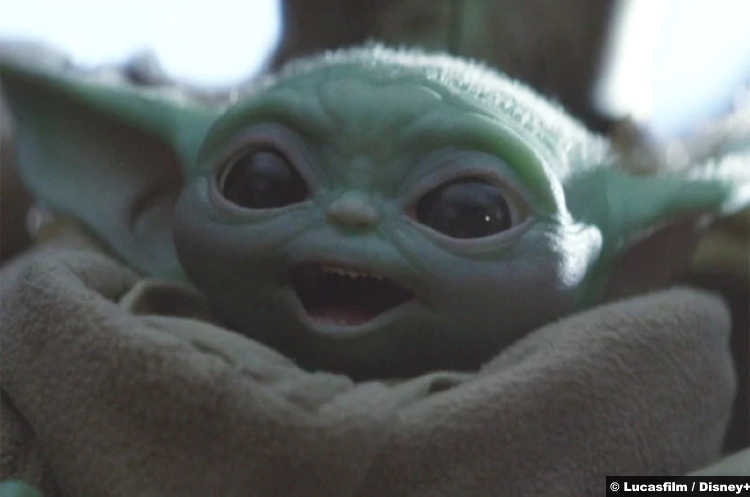 Mandalorian S01e08 Baby Yoda 2
