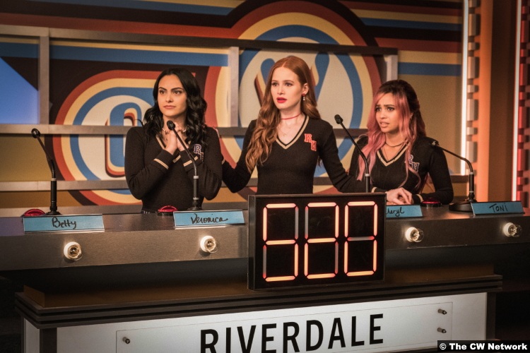 Riverdale S04e11 Camila Mendes Veronica Madelaine Petsch Cheryl Blossom Vanessa Morgan Toni Topaz