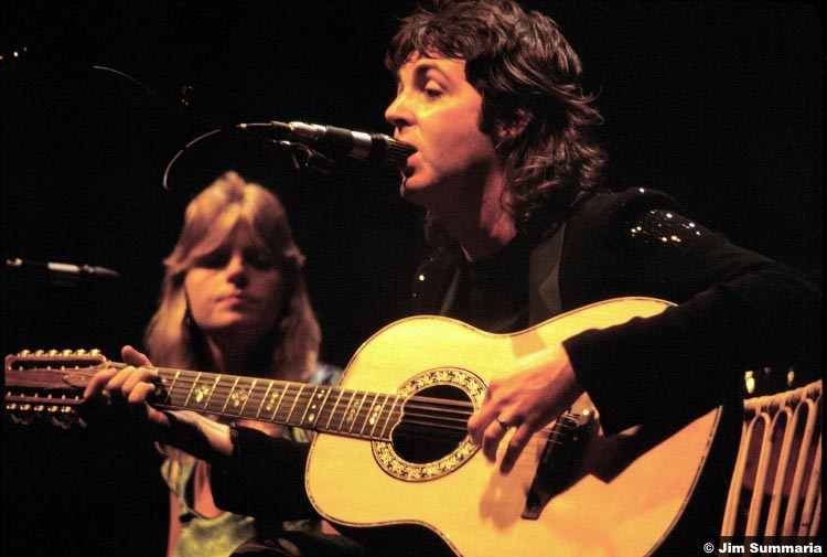 Linda and Paul McCartney in 1976