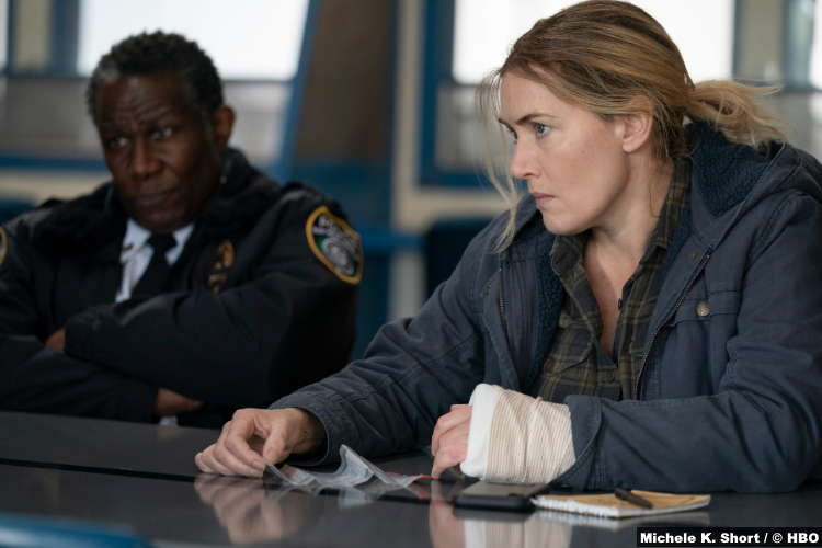 Mare Of Easttown S01e06: John Douglas Thompson and Kate Winslet as Chief Carter and Mare Sheehan