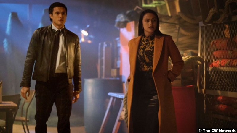 Riverdale S05e11: Charles Melton and Camila Mendes as Reggie Mantle and Veronica Lodge