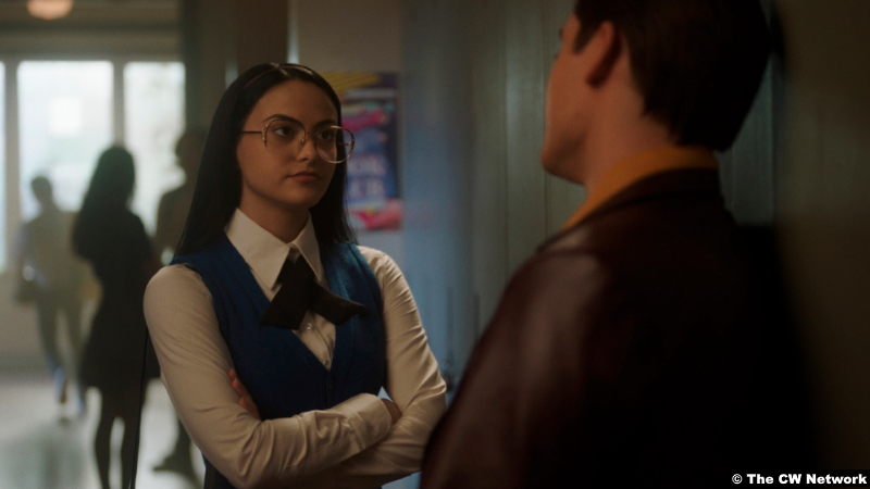 Riverdale S05e12: Camila Mendes and Michael Consuelos as Teen Hermione Gomez and Hiram Lodge