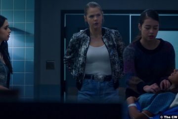Roswell, New Mexico S03e06: Jeanine Mason, Lily Cowles, Amber Midthunder and Heather Hemmens as Liz Ortecho, Isobel Evans-Bracken, Rosa and Maria DeLuca