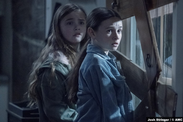 The Walking Dead S11e08: Annabelle Holloway and Cailey Fleming as Gracie and Judith