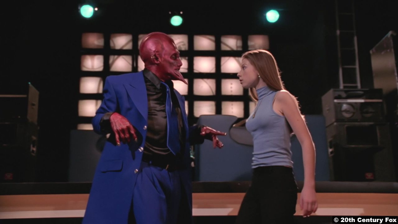 Buffy the Vampire Slayer S06e07: Hinton Battle and Michelle Trachtenberg as Sweet and Dawn Summers