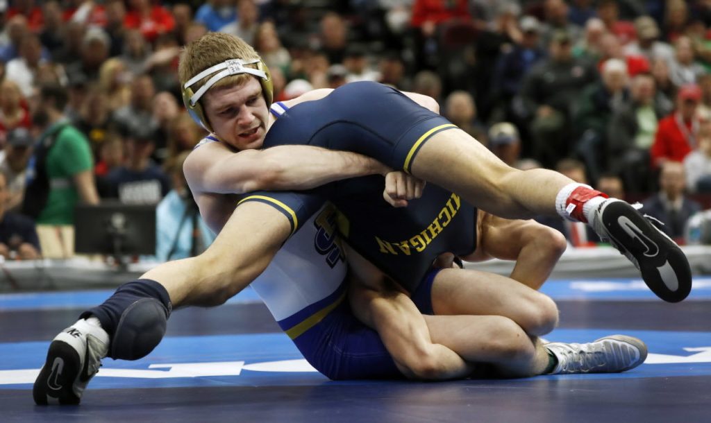 What Are the Collegiate Wrestling Weight Classes?